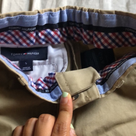 Tommy Hilfiger little boys tan slacks size 5 - Picture 2 of 5